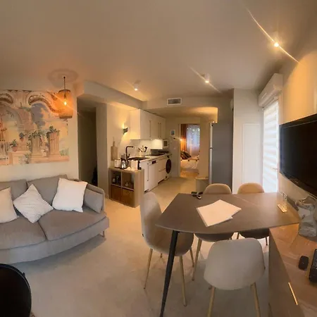 Avec 200m De Jardin Prive La Sablhyeres * Hyères