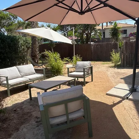Vakantiehuis Avec 200m De Jardin Prive La Sablhyeres